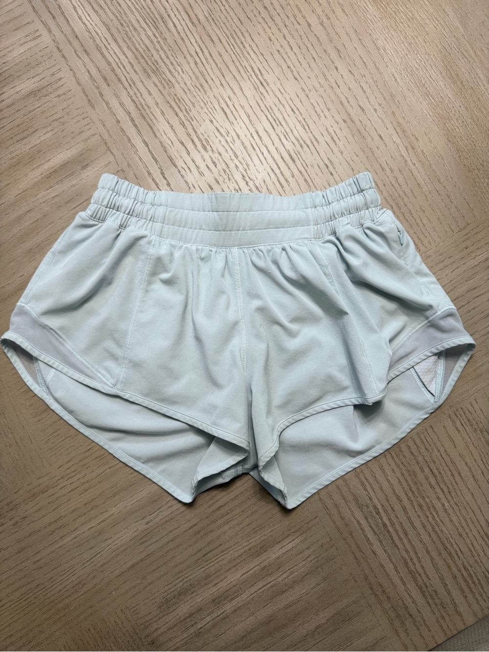 light blue lululemon hottie hots 2.5